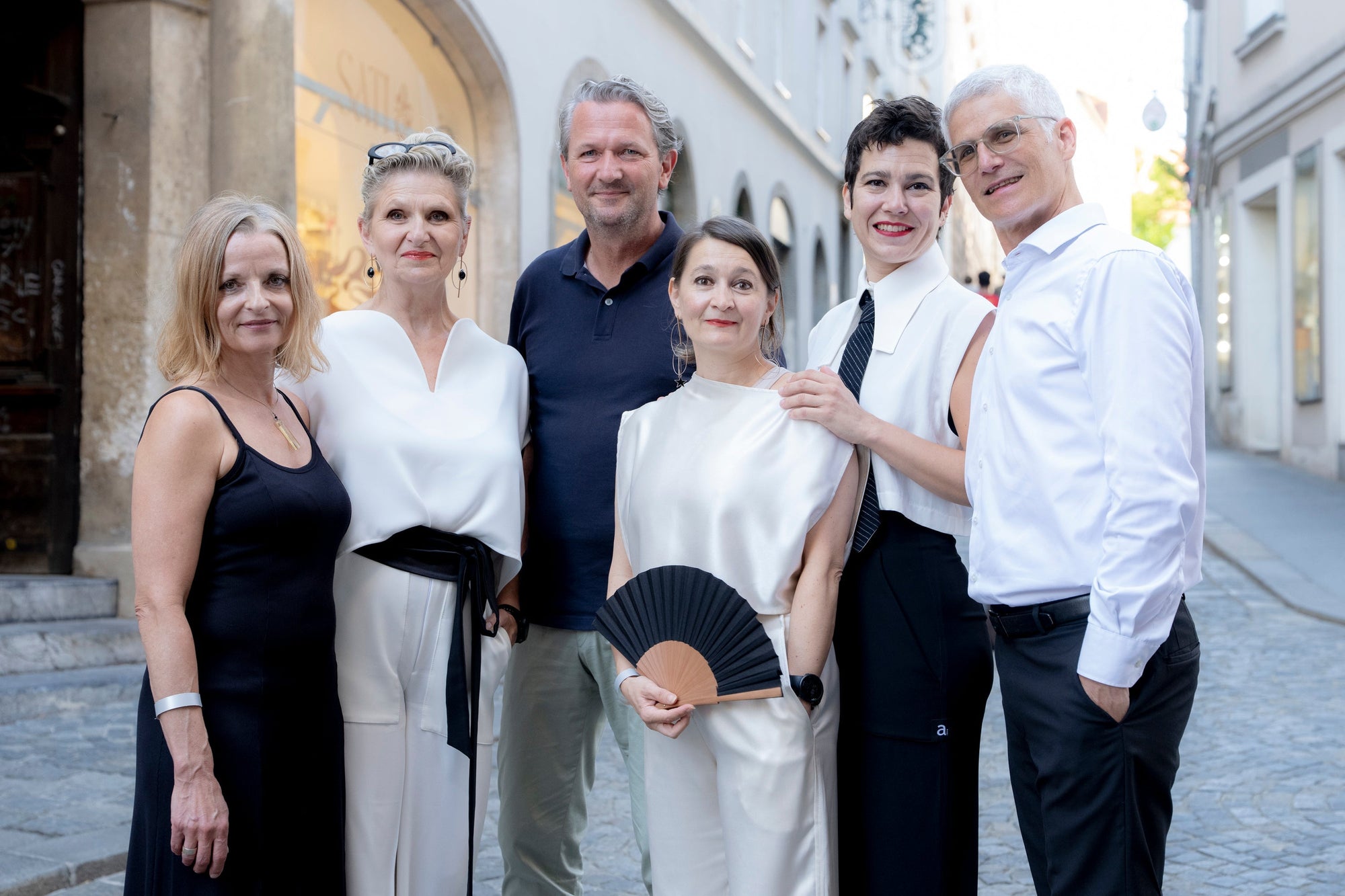 Sommerfest 2026 | „Wein, Vibes & Gesang“ im historischen Innenhof der Grazer Sporgasse 22